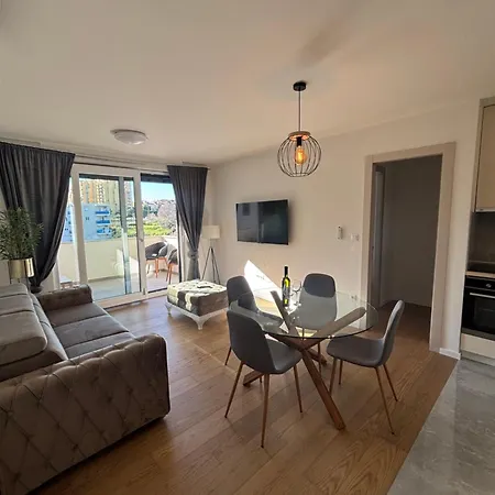 Lusso Di Luxe Suits Split