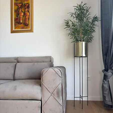 Lusso Di Luxe Suits 아파트