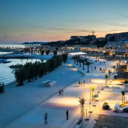 아파트 Lusso Di Luxe Suits 스플리트